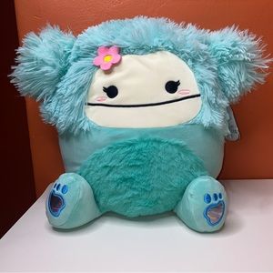 Squishmallow Fuzzy Belly Flower Joelle the Bigfoot 11”
